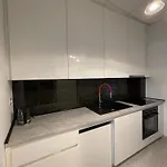 شقة Tlux