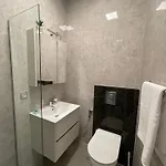 شقة Tlux